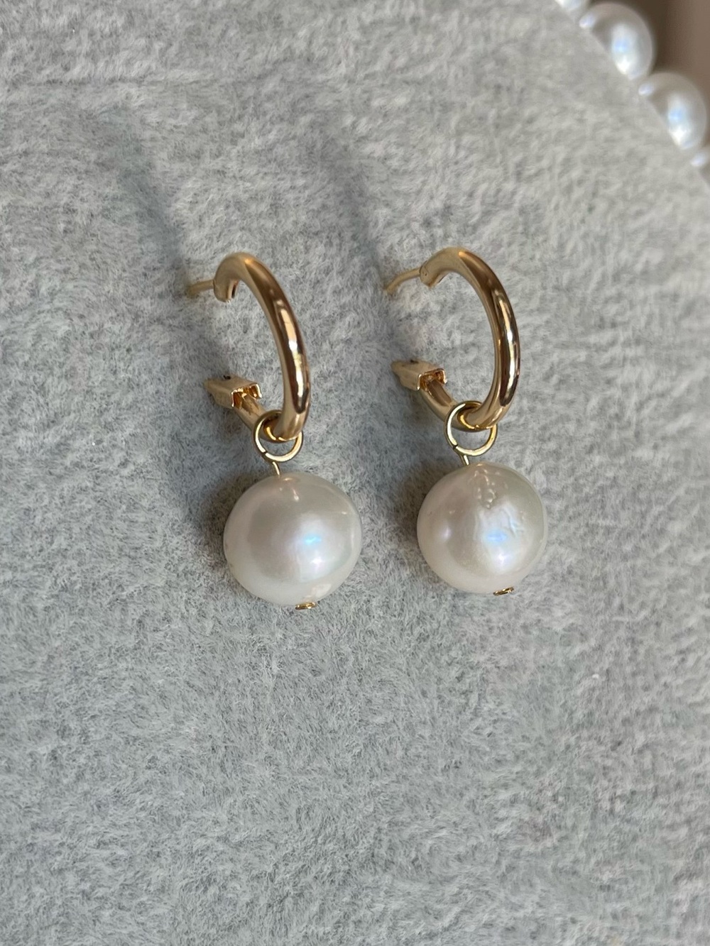 11 mm Freshwater Pearl Drop Earrings with Gold Hoops Classic White Pearls